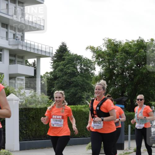 15.06.2025 - REWE Women's Run Jannik Wohlers http://msf.ph/oto/7950155 15.06.2025 08:32:23 Laufen 10840, 0842 meine-sportfotos.de