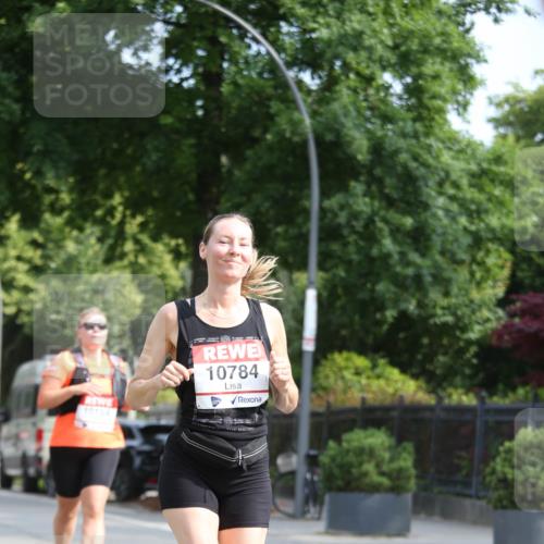 15.06.2025 - REWE Women's Run Jannik Wohlers http://msf.ph/oto/7950165 15.06.2025 09:49:11 Laufen 10784 meine-sportfotos.de
