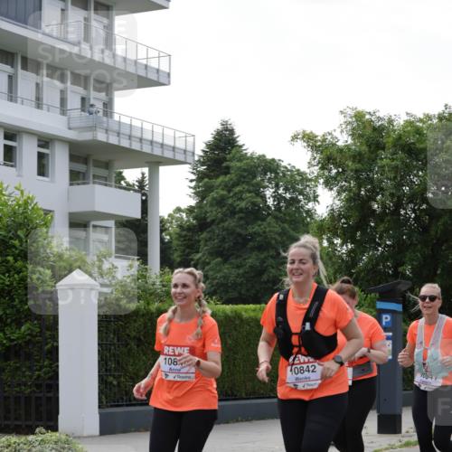 15.06.2025 - REWE Women's Run Jannik Wohlers http://msf.ph/oto/7950166 15.06.2025 08:32:23 Laufen 108, 10842, 1084 meine-sportfotos.de