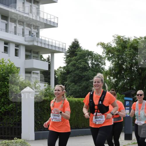 15.06.2025 - REWE Women's Run Jannik Wohlers http://msf.ph/oto/7950169 15.06.2025 08:32:23 Laufen 10840, 10842, 1084 meine-sportfotos.de