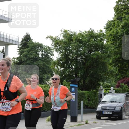 15.06.2025 - REWE Women's Run Jannik Wohlers http://msf.ph/oto/7950198 15.06.2025 08:32:24 Laufen 10842, 10655, 1084, 1043 meine-sportfotos.de