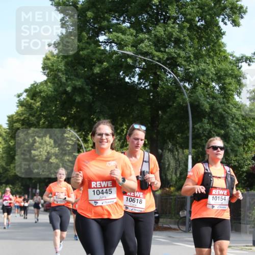 15.06.2025 - REWE Women's Run Jannik Wohlers http://msf.ph/oto/7950211 15.06.2025 09:49:13 Laufen 15, 13, 10445, 10618, 10154 meine-sportfotos.de