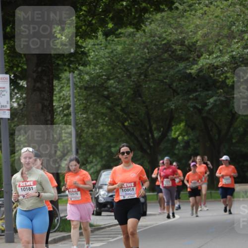 15.06.2025 - REWE Women's Run Jannik Wohlers http://msf.ph/oto/7950221 15.06.2025 08:32:27 Laufen 7, 10181, 10869 meine-sportfotos.de