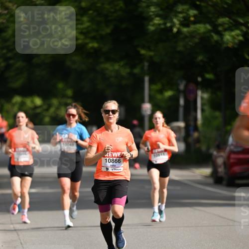 15.06.2025 - REWE Women's Run Dr. Thomas Lammeyer http://msf.ph/oto/7950249 15.06.2025 09:35:40 Laufen 10049, 10866, 10611 meine-sportfotos.de