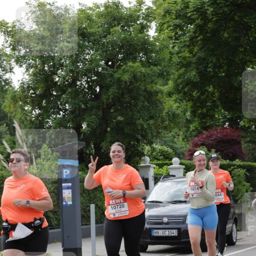 15.06.2025 - REWE Women's Run Jannik Wohlers http://msf.ph/oto/7950257 15.06.2025 08:32:31 Laufen 10720, 1043, 1018, 044 meine-sportfotos.de