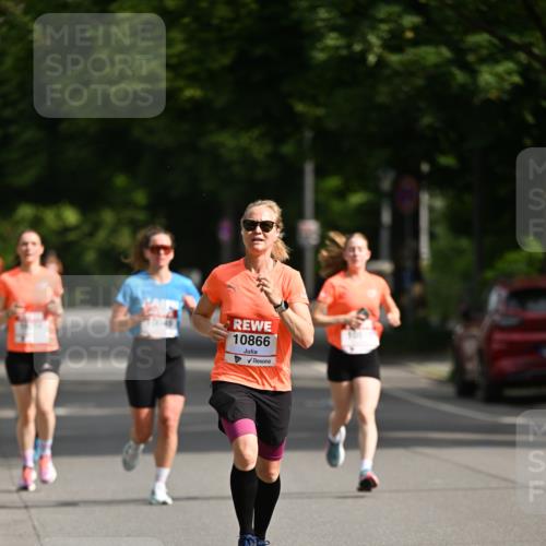 15.06.2025 - REWE Women's Run Dr. Thomas Lammeyer http://msf.ph/oto/7950260 15.06.2025 09:35:41 Laufen 10866 meine-sportfotos.de