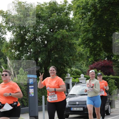 15.06.2025 - REWE Women's Run Jannik Wohlers http://msf.ph/oto/7950261 15.06.2025 08:32:31 Laufen 10720, 1043, 1018, 044 meine-sportfotos.de