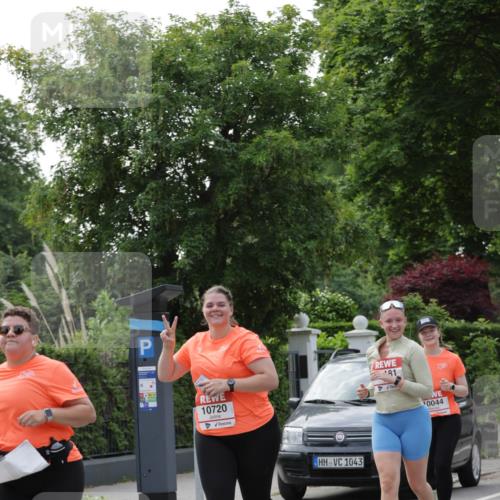 15.06.2025 - REWE Women's Run Jannik Wohlers http://msf.ph/oto/7950269 15.06.2025 08:32:31 Laufen 10720, 1043, 81, 10044 meine-sportfotos.de