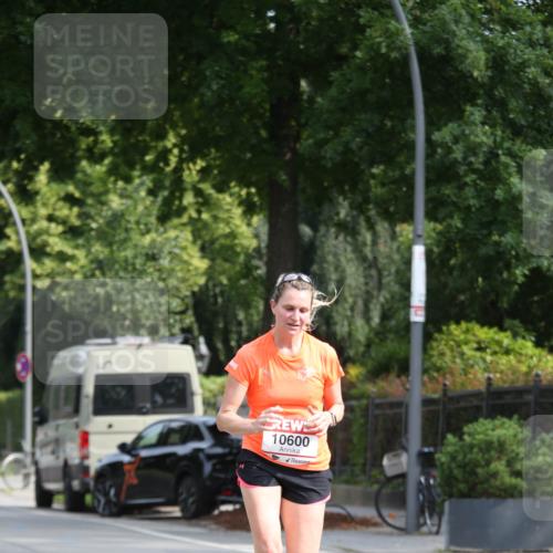 15.06.2025 - REWE Women's Run Jannik Wohlers http://msf.ph/oto/7950283 15.06.2025 09:49:17 Laufen 10600 meine-sportfotos.de