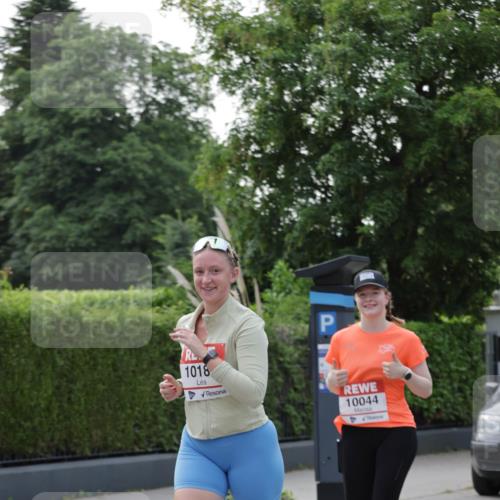 15.06.2025 - REWE Women's Run Jannik Wohlers http://msf.ph/oto/7950356 15.06.2025 08:32:34 Laufen 1018, 10044 meine-sportfotos.de