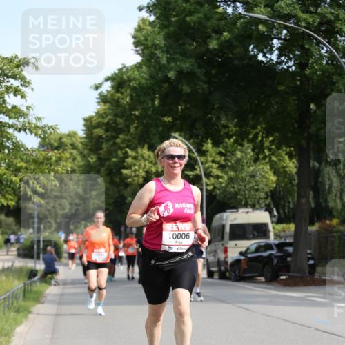 15.06.2025 - REWE Women's Run Jannik Wohlers http://msf.ph/oto/7950360 15.06.2025 09:49:22 Laufen 10006 meine-sportfotos.de