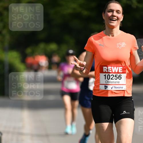 15.06.2025 - REWE Women's Run Dr. Thomas Lammeyer http://msf.ph/oto/7950377 15.06.2025 09:35:47 Laufen 10256 meine-sportfotos.de