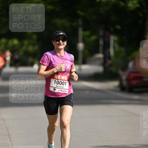 15.06.2025 - REWE Women's Run Dr. Thomas Lammeyer http://msf.ph/oto/7950404 15.06.2025 09:35:49 Laufen 10001 meine-sportfotos.de
