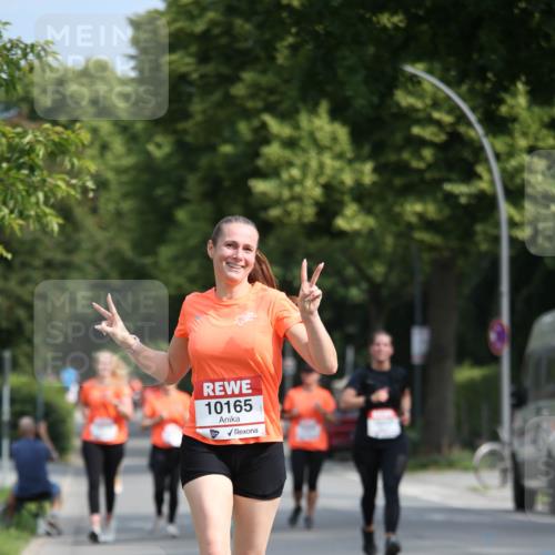 15.06.2025 - REWE Women's Run Jannik Wohlers http://msf.ph/oto/7950413 15.06.2025 09:49:24 Laufen 10165 meine-sportfotos.de