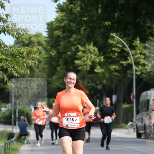 15.06.2025 - REWE Women's Run Jannik Wohlers http://msf.ph/oto/7950418 15.06.2025 09:49:24 Laufen 10165 meine-sportfotos.de