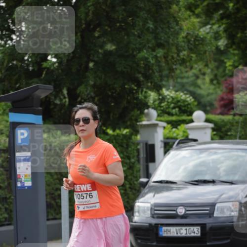 15.06.2025 - REWE Women's Run Jannik Wohlers http://msf.ph/oto/7950427 15.06.2025 08:32:37 Laufen 10576, 1043 meine-sportfotos.de