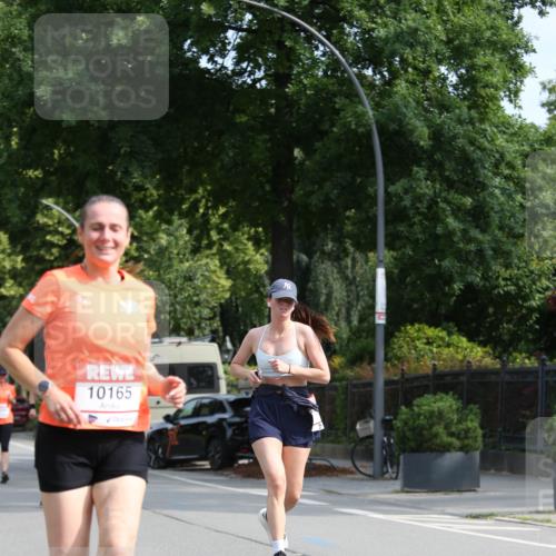 15.06.2025 - REWE Women's Run Jannik Wohlers http://msf.ph/oto/7950455 15.06.2025 09:49:26 Laufen 10165 meine-sportfotos.de