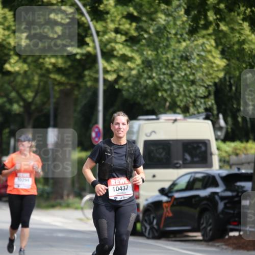 15.06.2025 - REWE Women's Run Jannik Wohlers http://msf.ph/oto/7950467 15.06.2025 09:49:28 Laufen 10294, 10437 meine-sportfotos.de