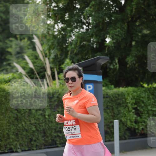 15.06.2025 - REWE Women's Run Jannik Wohlers http://msf.ph/oto/7950472 15.06.2025 08:32:37 Laufen 10576 meine-sportfotos.de