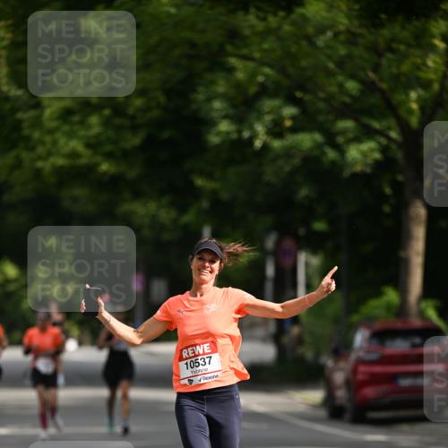 15.06.2025 - REWE Women's Run Dr. Thomas Lammeyer http://msf.ph/oto/7950476 15.06.2025 09:36:03 Laufen 10537 meine-sportfotos.de