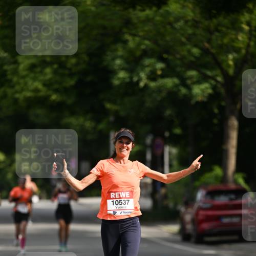 15.06.2025 - REWE Women's Run Dr. Thomas Lammeyer http://msf.ph/oto/7950485 15.06.2025 09:36:03 Laufen 10537 meine-sportfotos.de