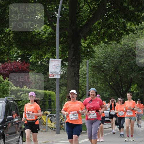 15.06.2025 - REWE Women's Run Jannik Wohlers http://msf.ph/oto/7950525 15.06.2025 08:32:42 Laufen 15, 2025, 10660, 0419 meine-sportfotos.de