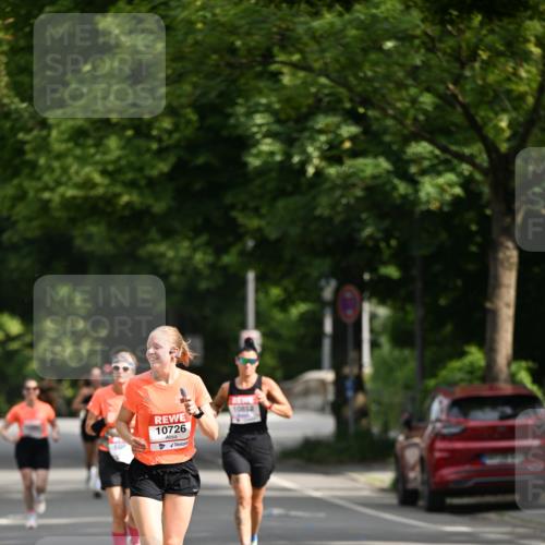 15.06.2025 - REWE Women's Run Dr. Thomas Lammeyer http://msf.ph/oto/7950534 15.06.2025 09:36:07 Laufen 10726, 10852 meine-sportfotos.de