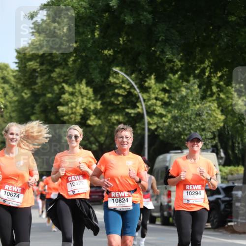 15.06.2025 - REWE Women's Run Jannik Wohlers http://msf.ph/oto/7950548 15.06.2025 09:49:33 Laufen 10674, 10472, 10824, 0220, 10294 meine-sportfotos.de