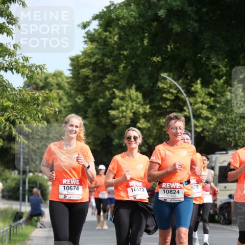 15.06.2025 - REWE Women's Run Jannik Wohlers http://msf.ph/oto/7950555 15.06.2025 09:49:34 Laufen 10674, 10472, 10824, 870 meine-sportfotos.de