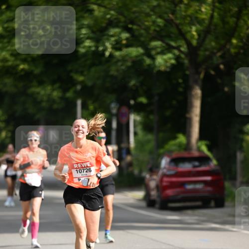 15.06.2025 - REWE Women's Run Dr. Thomas Lammeyer http://msf.ph/oto/7950556 15.06.2025 09:36:08 Laufen 10726 meine-sportfotos.de