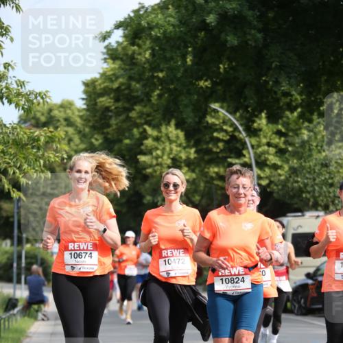 15.06.2025 - REWE Women's Run Jannik Wohlers http://msf.ph/oto/7950562 15.06.2025 09:49:34 Laufen 10674, 10472, 4, 10824, 0 meine-sportfotos.de