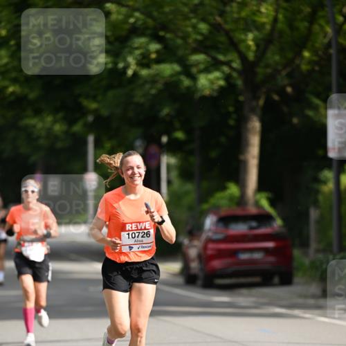 15.06.2025 - REWE Women's Run Dr. Thomas Lammeyer http://msf.ph/oto/7950563 15.06.2025 09:36:08 Laufen 10726 meine-sportfotos.de