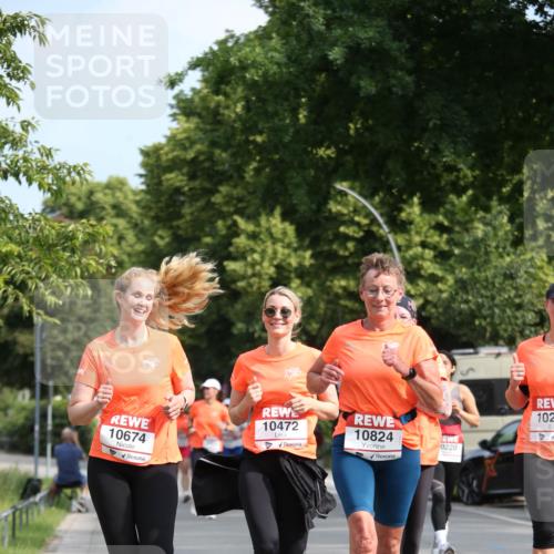 15.06.2025 - REWE Women's Run Jannik Wohlers http://msf.ph/oto/7950570 15.06.2025 09:49:34 Laufen 10674, 10472, 10824, 0220, 102 meine-sportfotos.de