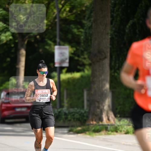 15.06.2025 - REWE Women's Run Dr. Thomas Lammeyer http://msf.ph/oto/7950601 15.06.2025 09:36:11 Laufen 0852 meine-sportfotos.de