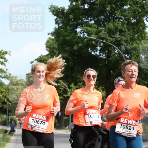 15.06.2025 - REWE Women's Run Jannik Wohlers http://msf.ph/oto/7950623 15.06.2025 09:49:37 Laufen 10674, 10472, 10824 meine-sportfotos.de