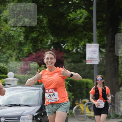 15.06.2025 - REWE Women's Run Jannik Wohlers http://msf.ph/oto/7950631 15.06.2025 08:32:50 Laufen 1043, 10616, 1815 meine-sportfotos.de