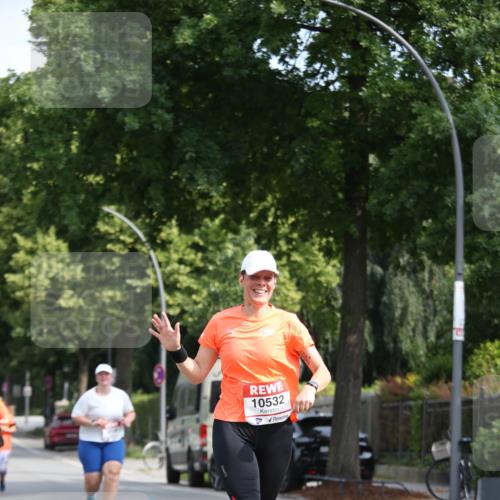 15.06.2025 - REWE Women's Run Jannik Wohlers http://msf.ph/oto/7950656 15.06.2025 09:49:42 Laufen 10532 meine-sportfotos.de