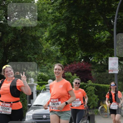 15.06.2025 - REWE Women's Run Jannik Wohlers http://msf.ph/oto/7950657 15.06.2025 08:32:50 Laufen 10137, 10616, 10815, 10504, 104 meine-sportfotos.de