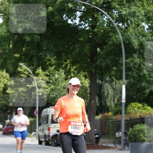 15.06.2025 - REWE Women's Run Jannik Wohlers http://msf.ph/oto/7950661 15.06.2025 09:49:42 Laufen 10532 meine-sportfotos.de