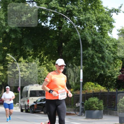 15.06.2025 - REWE Women's Run Jannik Wohlers http://msf.ph/oto/7950672 15.06.2025 09:49:43 Laufen 10532 meine-sportfotos.de