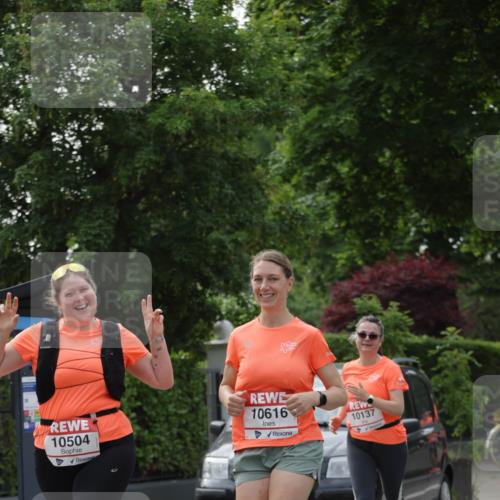 15.06.2025 - REWE Women's Run Jannik Wohlers http://msf.ph/oto/7950678 15.06.2025 08:32:51 Laufen 10504, 4, 10616, 10137 meine-sportfotos.de