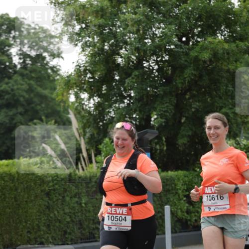 15.06.2025 - REWE Women's Run Jannik Wohlers http://msf.ph/oto/7950684 15.06.2025 08:32:51 Laufen 10504, 10616 meine-sportfotos.de
