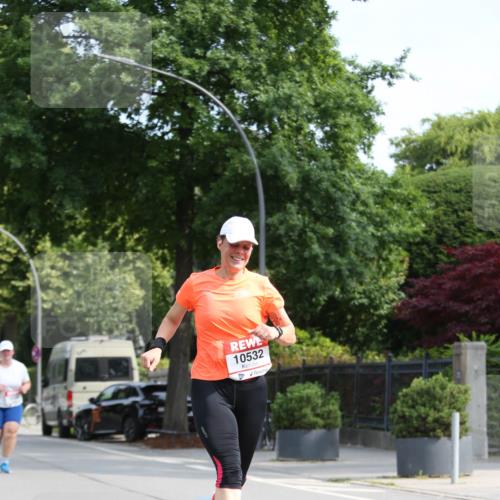 15.06.2025 - REWE Women's Run Jannik Wohlers http://msf.ph/oto/7950686 15.06.2025 09:49:43 Laufen 10532 meine-sportfotos.de