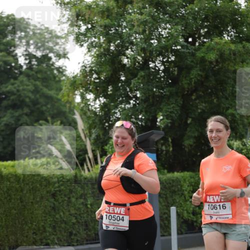 15.06.2025 - REWE Women's Run Jannik Wohlers http://msf.ph/oto/7950688 15.06.2025 08:32:51 Laufen 10504, 10616 meine-sportfotos.de