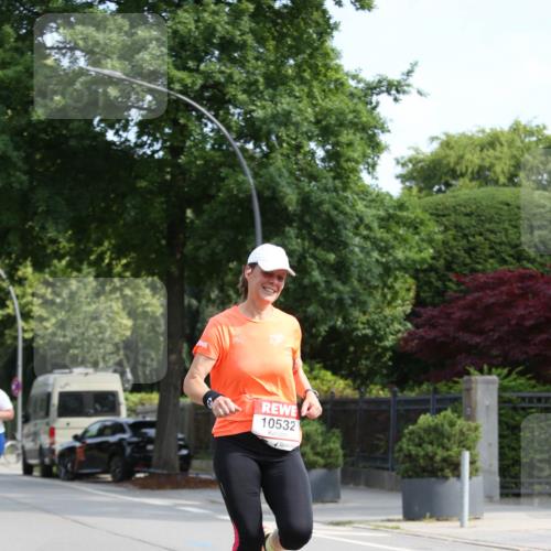 15.06.2025 - REWE Women's Run Jannik Wohlers http://msf.ph/oto/7950692 15.06.2025 09:49:43 Laufen 10532 meine-sportfotos.de