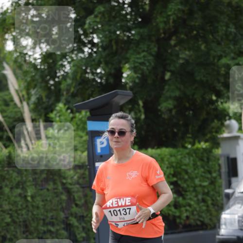 15.06.2025 - REWE Women's Run Jannik Wohlers http://msf.ph/oto/7950738 15.06.2025 08:32:53 Laufen 10137 meine-sportfotos.de