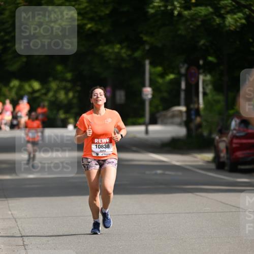 15.06.2025 - REWE Women's Run Dr. Thomas Lammeyer http://msf.ph/oto/7950779 15.06.2025 09:36:22 Laufen 10838 meine-sportfotos.de