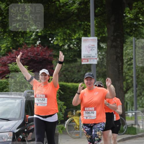15.06.2025 - REWE Women's Run Jannik Wohlers http://msf.ph/oto/7950825 15.06.2025 08:32:56 Laufen 15, 2025, 10670 meine-sportfotos.de