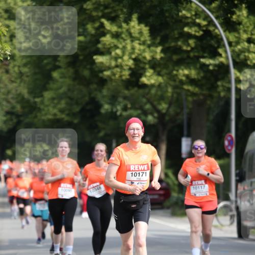 15.06.2025 - REWE Women's Run Jannik Wohlers http://msf.ph/oto/7950843 15.06.2025 09:50:05 Laufen 10171, 10117 meine-sportfotos.de