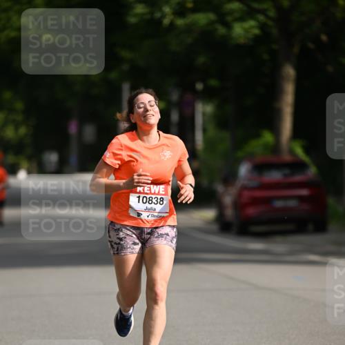 15.06.2025 - REWE Women's Run Dr. Thomas Lammeyer http://msf.ph/oto/7950846 15.06.2025 09:36:24 Laufen 10838 meine-sportfotos.de